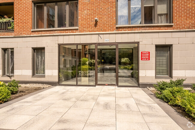 Building Photo - Bief Des Seigneurs