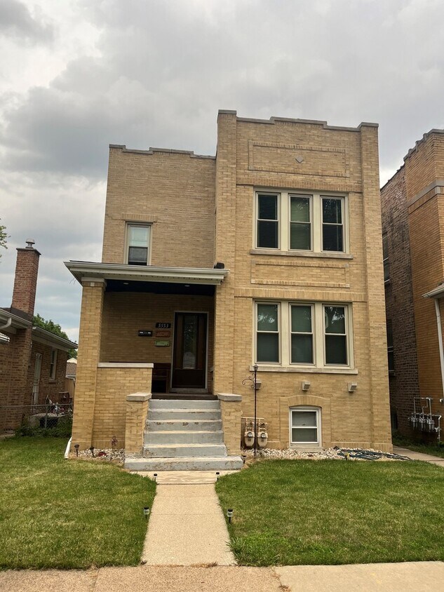 Foto principal - 5553 N Linder Ave