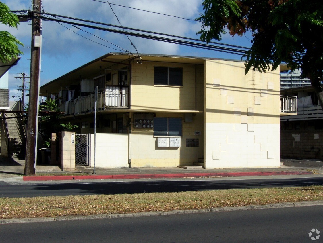 Foto principal - 825 University Ave