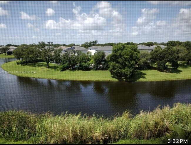 Building Photo - 3520 Whitehall Dr
