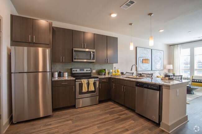 1BR, 1BA - 706 SF - Arca Green Mountain