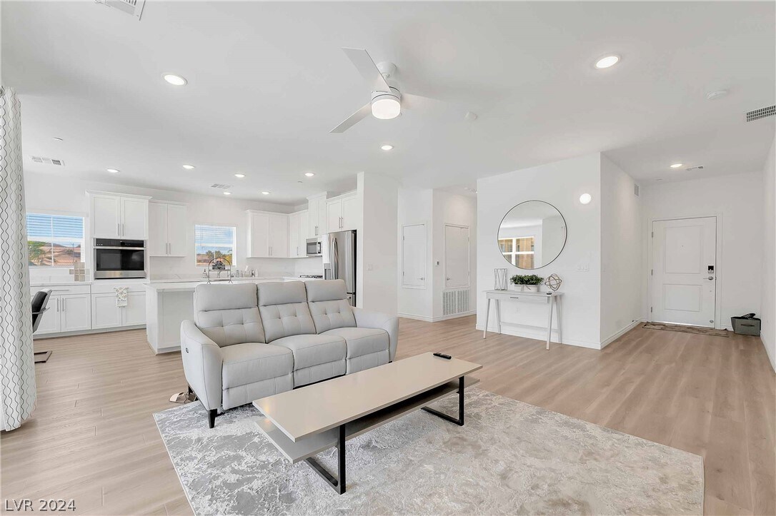 Primary Photo - 2555 Hampton Rd