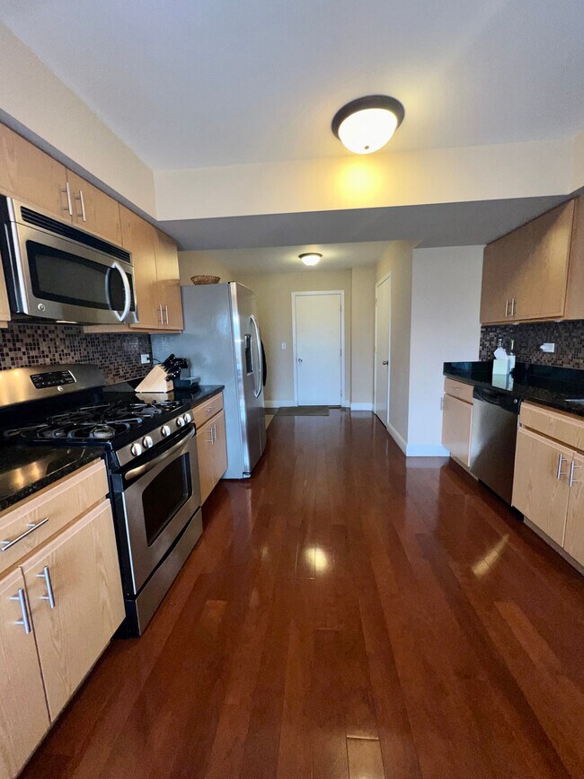 Building Photo - 16613 Willow Walk Dr