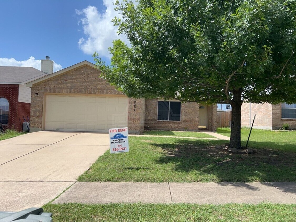 Foto principal - 2204 Price Dr