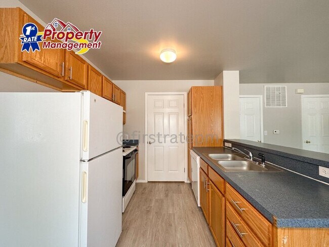 Foto del edificio - 5843 W Clearview Ln