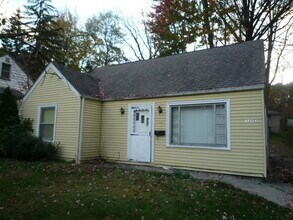 Building Photo - 3446 Ambert Ave