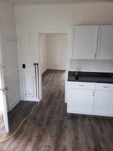 Building Photo - 715-711 11th Ave