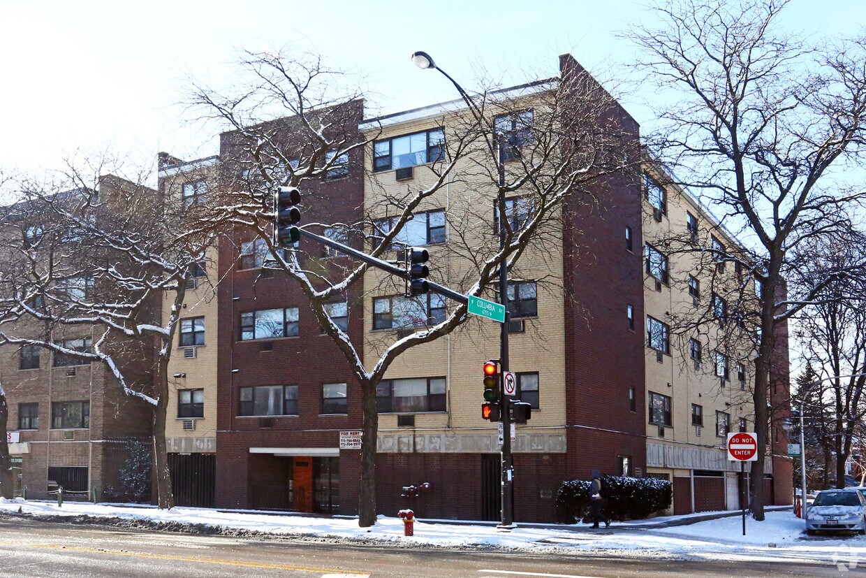 Primary Photo - 6726 N Sheridan Rd