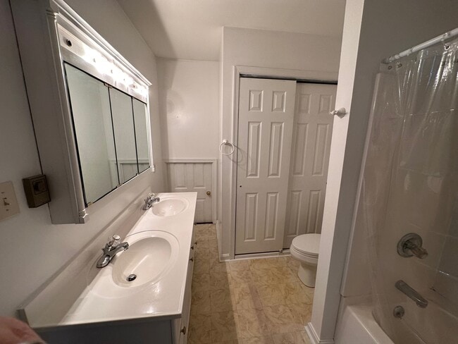 Bath V1 - 426 W Main St