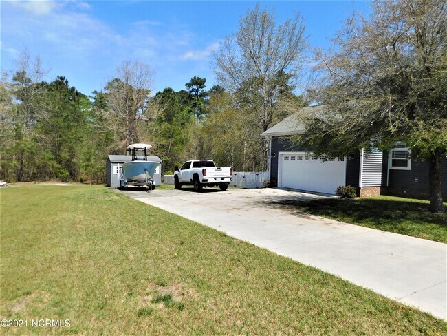 Building Photo - 113 Rivendale Dr