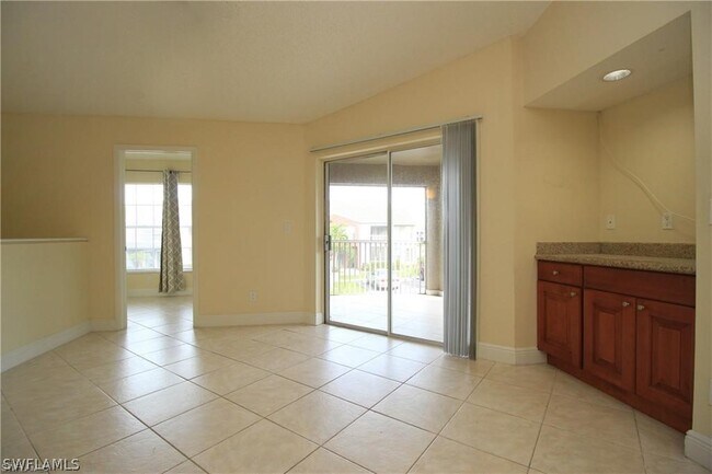 Foto del edificio - 194 Santa Clara Dr