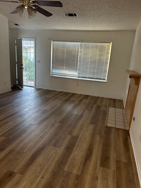 Living room - 1772 Merced Ave