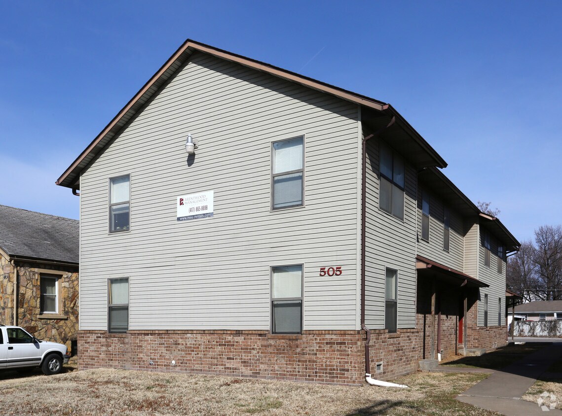 Foto del edificio - 505 E Monroe St