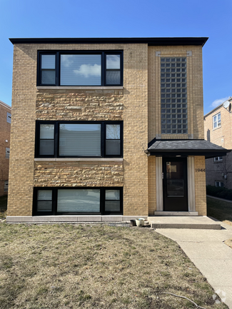 Building Photo - 1944 Euclid Ave