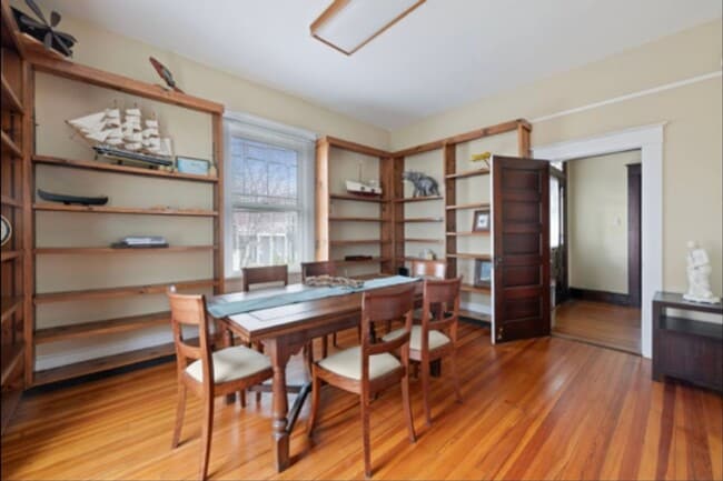 Building Photo - 11 S Court St