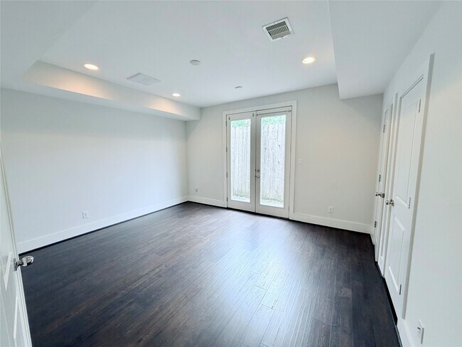 Building Photo - 2913 Leeland St
