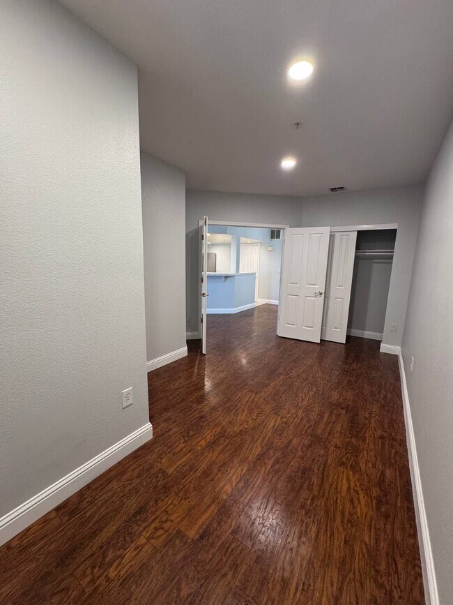 Foto del edificio - 216 Stone Pine Ln
