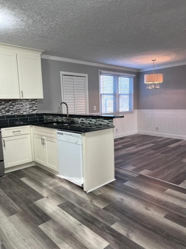 Building Photo - Charming 3 Bedroom Home with Fireplace in ...