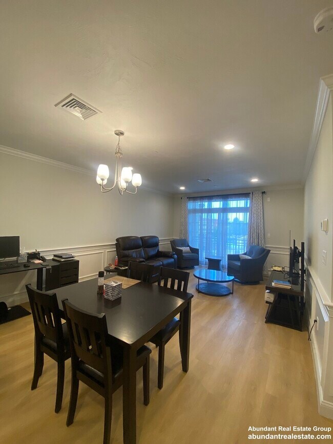 Foto del edificio - 320 Middlesex Ave
