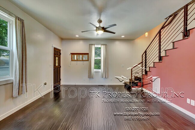 Foto del edificio - 219 Glenwood Rd