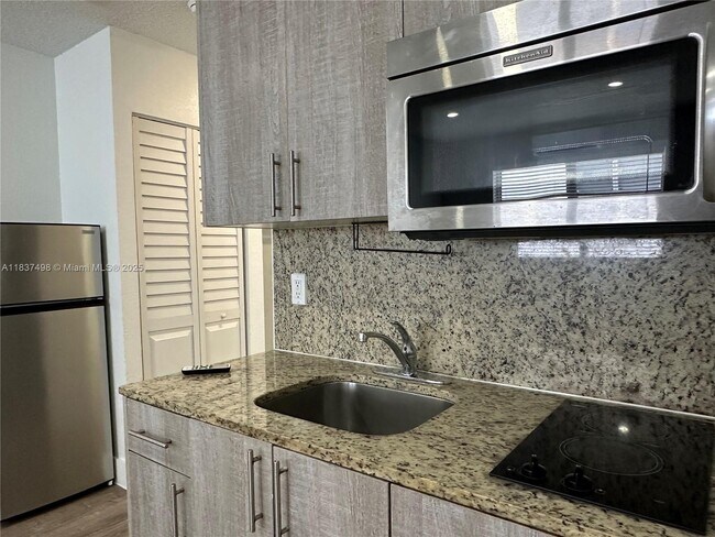 Foto del edificio - 2910 Pierce St