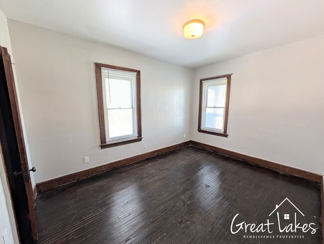 Building Photo - $100 OFF FIRST MONTH'S RENT! - Beautiful 2...