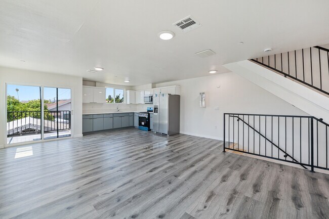 Foto del edificio - 1237 N Kenmore Ave