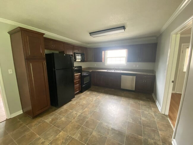 Kitchen - 83 Vero Beach St