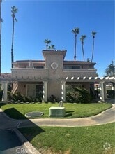 Building Photo - 505 S Farrell Dr