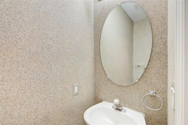 Foto del edificio - 3040 Stone Rd