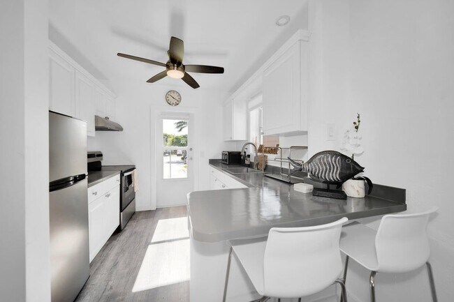 Foto del edificio - 2317 N Ocean Blvd