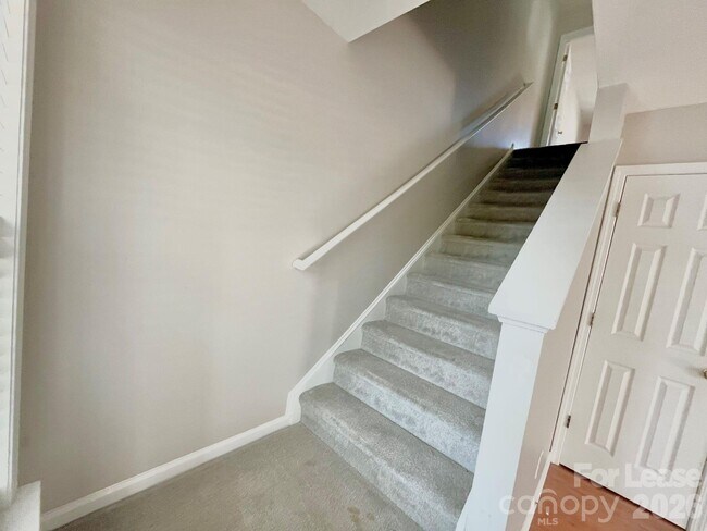 Foto del edificio - 16854 Bridgeton Ln