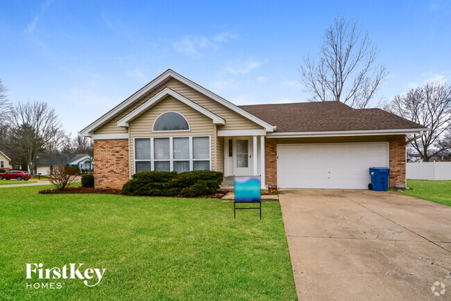 Building Photo - 1121 Running Waters Dr