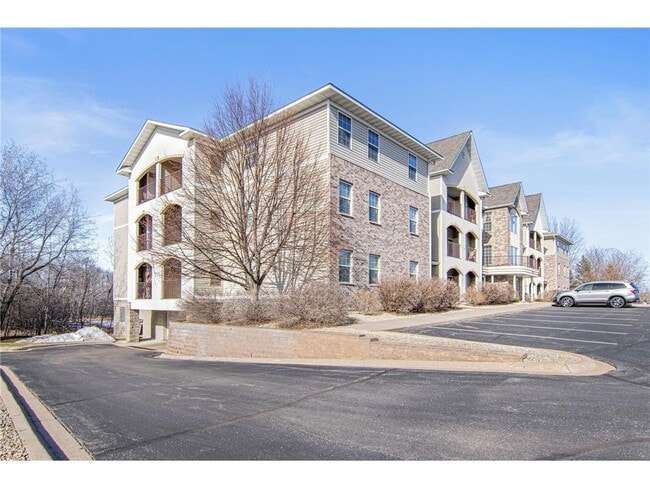Building Photo - 15570 Linnet St NW