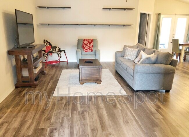 Foto del edificio - 4348 Thistle Pine Ct