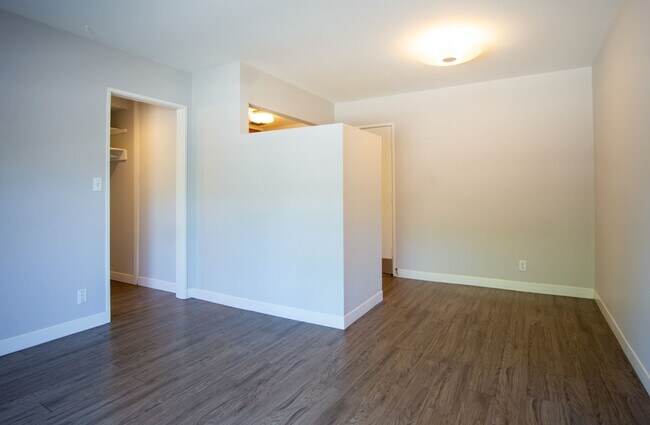 Foto del edificio - 3717 S Corbett Ave