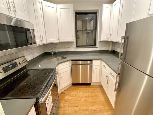 Building Photo - 386 2nd St