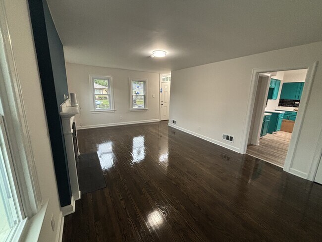 Foto del edificio - 4800 Monroe St