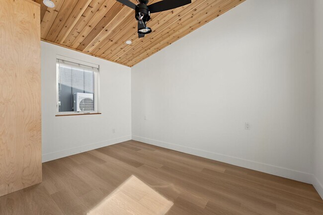 Foto del edificio - Morris Street Commons Modualr Living! 2/1 55+ Community Living!