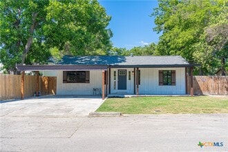 Building Photo - 159 S Hackberry Ave
