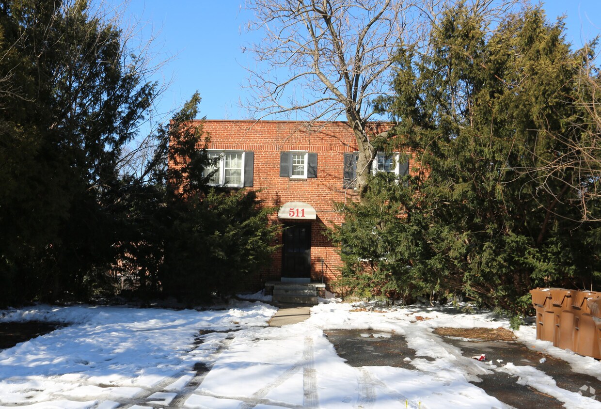 Building Photo - 511 Silver Spring Ave