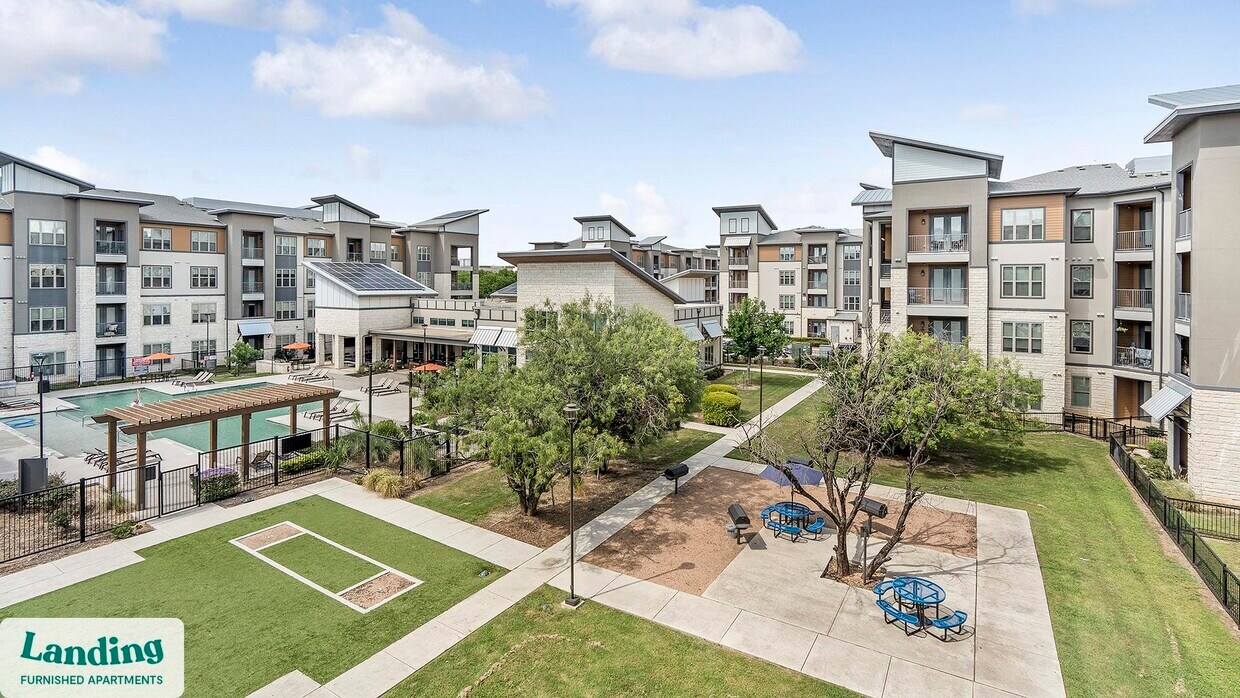 Primary Photo - 5810 UTSA Boulevard