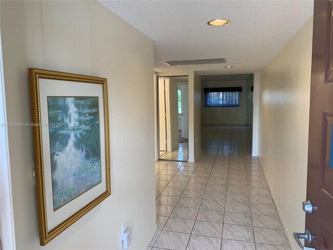 Foto del edificio - 1501 SW 131st Way