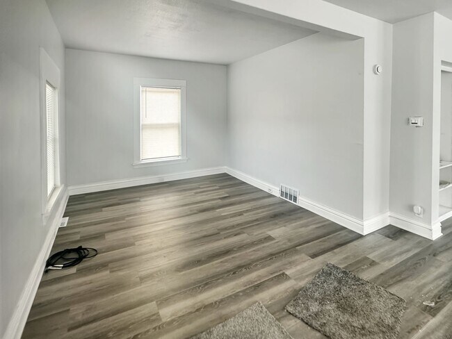 Foto del edificio - 1068 Godfrey Ave SW