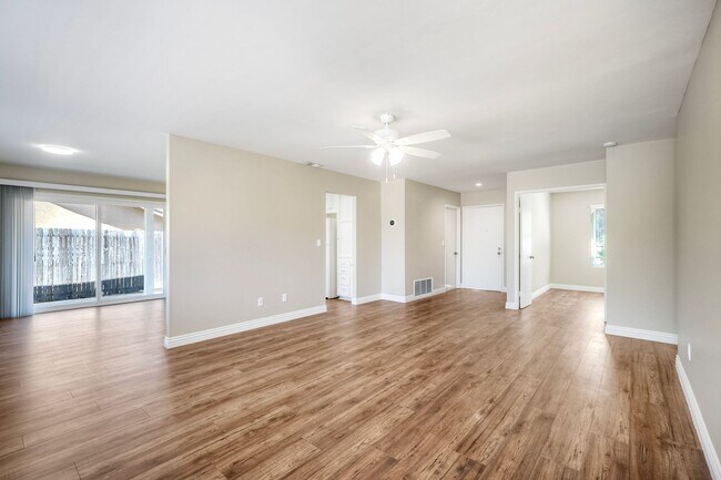 Building Photo - 344 Rancho Vista Pl