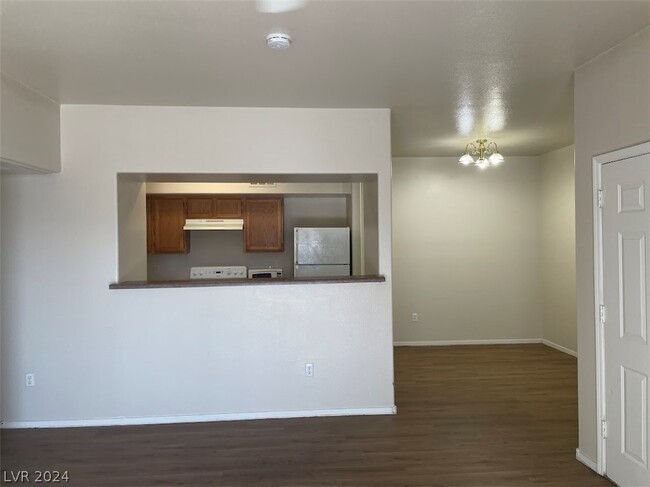 Building Photo - 7255 W Sunset Rd