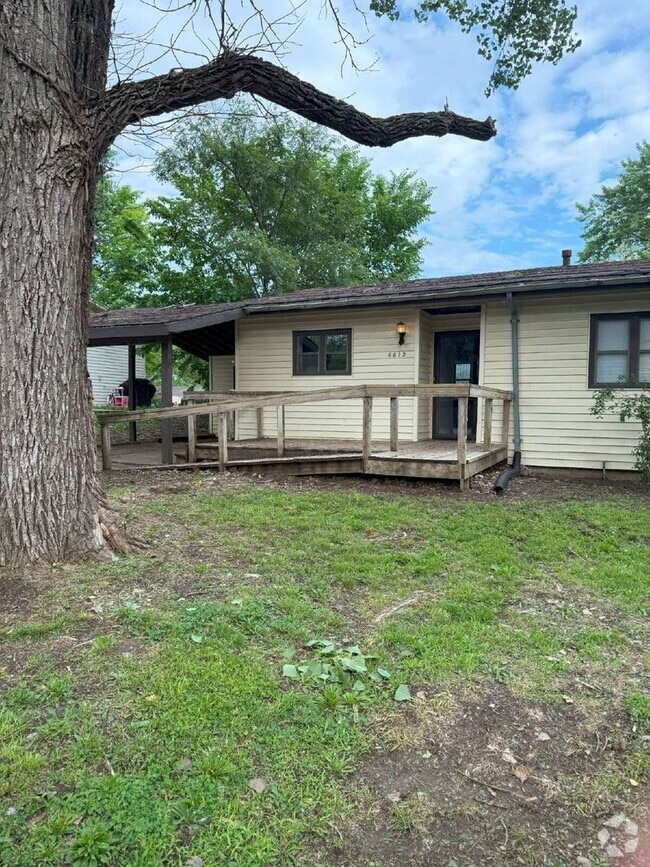 Building Photo - 6612 SW Arborglade Ln