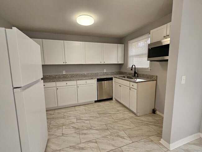 Foto del edificio - 317 Melvin Jones Dr