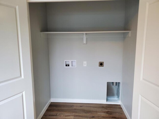 Foto del edificio - 220 Cheryl Ln