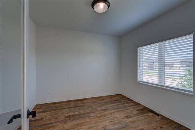 Foto del edificio - 604 Burnt Sienna Dr